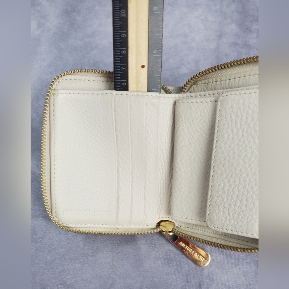 Michael Kors Two Fold  Beige Card holder Wallet - Picture 8 of 12